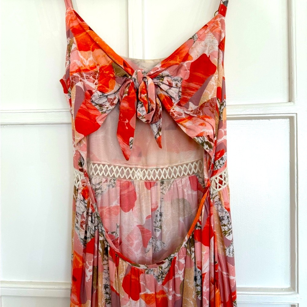 Colorful Maxi Dress with Cutout Detail - Picture 6 of 7